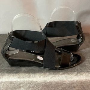 VIA NEROLI Low Wedge Sandal